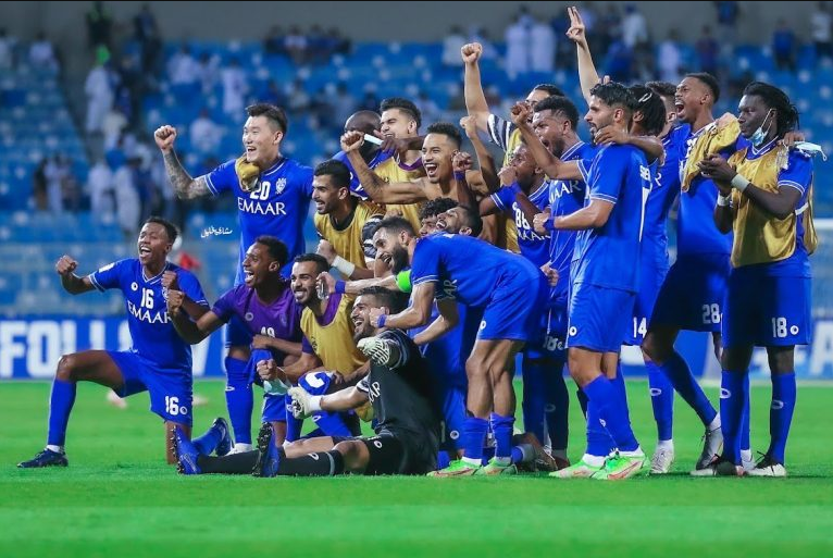 صور لعيبه الهلال