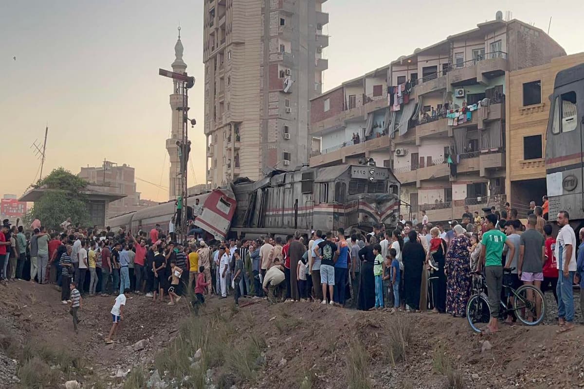 حادث قطار الزقازيق التفاصيل كاملة